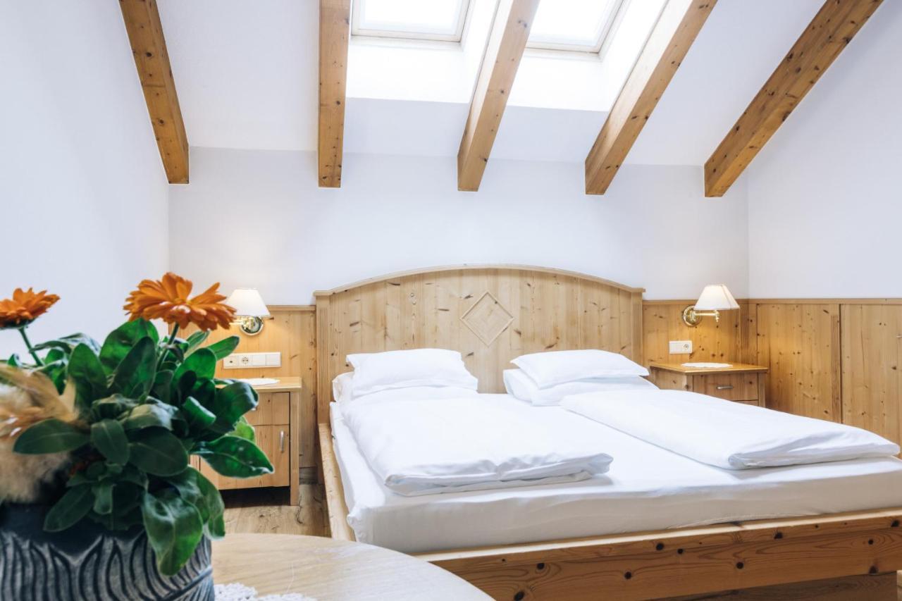 Hotel Tenz 2025 Montagna Ngoại thất bức ảnh