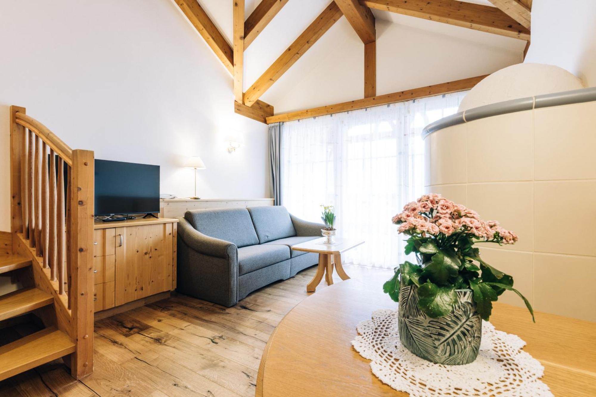 Hotel Tenz 2025 Montagna Ngoại thất bức ảnh