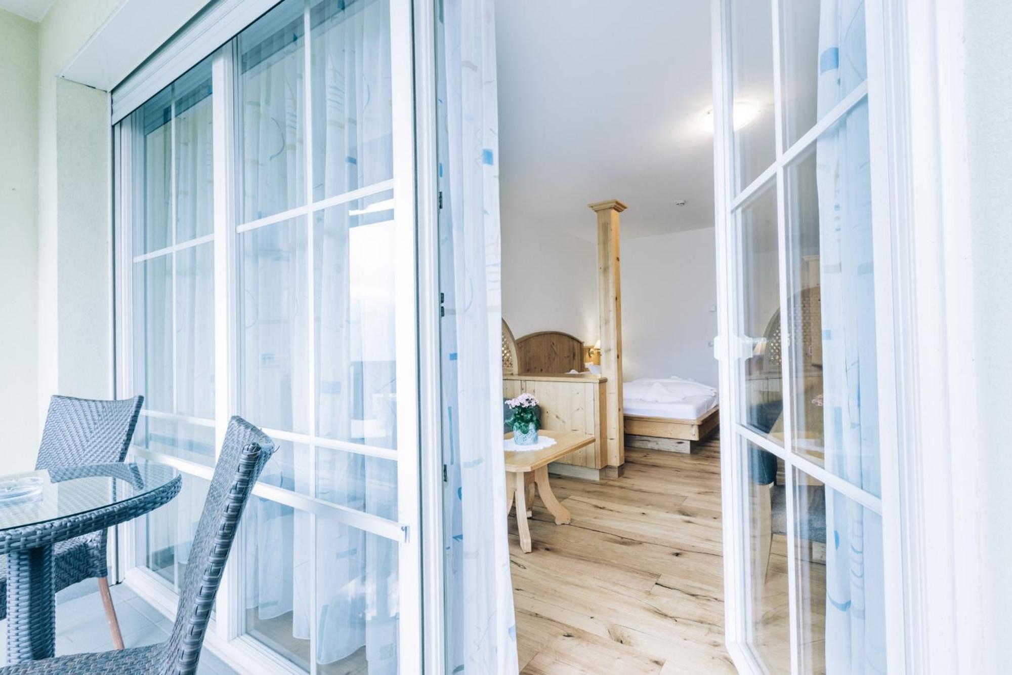 Hotel Tenz 2025 Montagna Ngoại thất bức ảnh