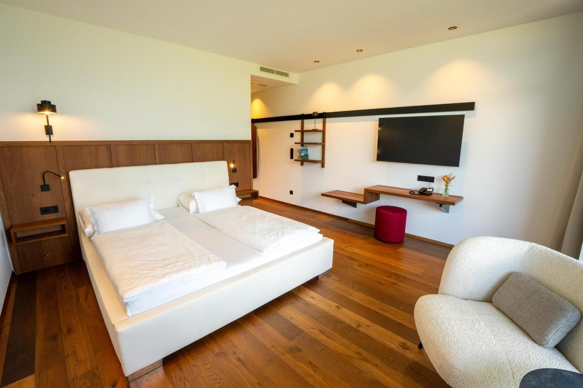Hotel Tenz 2025 Montagna Ngoại thất bức ảnh