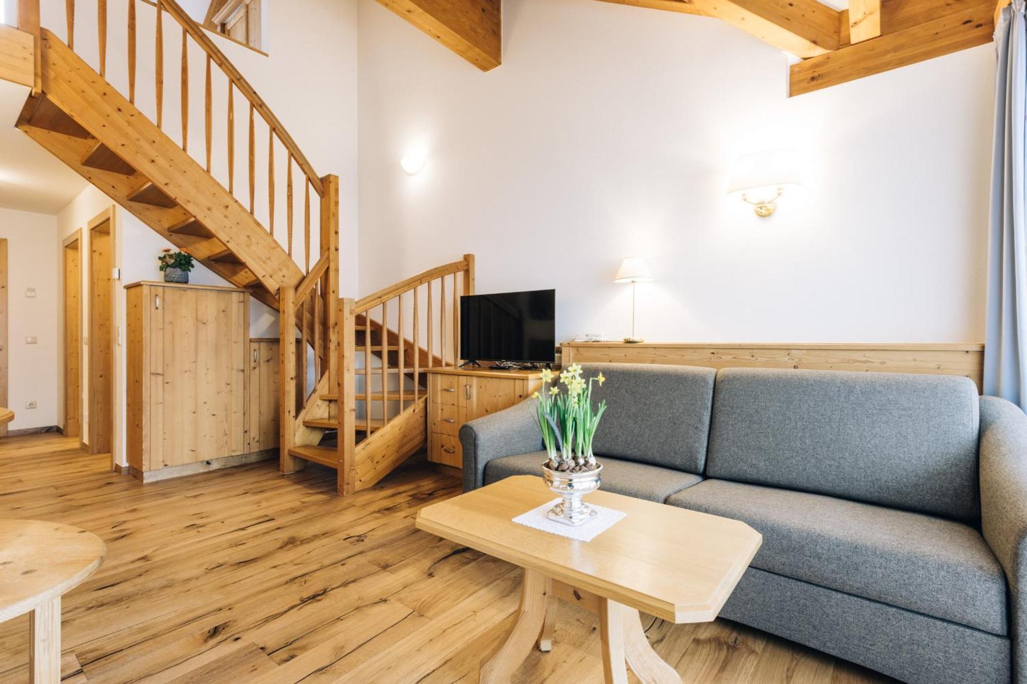 Hotel Tenz 2025 Montagna Ngoại thất bức ảnh
